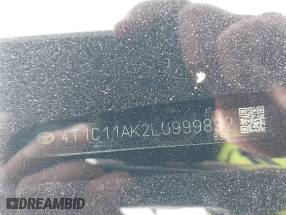 2020 Toyota Camry LE z VIN 4T1C11AK2LU999892, wystawiony jako IAAI lot #43225624 z przebiegiem Nie podano mil oraz . Historia ofert i sprzedaży dostępna na DreamBid. Obrazek 9.