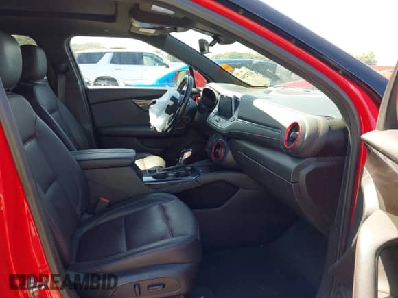 2021 Chevrolet Blazer RS с VIN 3GNKBERS5MS504845, выставлен на аукционе IAAI как лот 43112946 с пробегом 63 441 миль миль и . История ставок и продаж доступна на DreamBid. Изображение 5.