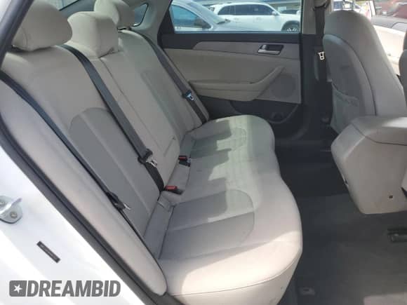 2017 Hyundai Sonata 2.4L z VIN 5NPE24AF6HH487553, wystawiony jako Copart lot #82072085 z przebiegiem 141 504 mil mil oraz Szkoda całkowita • Salvage title. Historia ofert i sprzedaży dostępna na DreamBid. Obrazek 10.