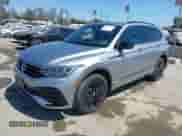 2022 Volkswagen Tiguan SE R-Line Black с VIN 3VV8B7AX5NM102739, выставлен на аукционе IAAI как лот 42941712 с пробегом 29 679 миль миль и . История ставок и продаж доступна на DreamBid. Изображение 17.