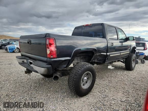 2003 Chevrolet Silverado 2500HD LS с VIN 1GCHK23153F256455, выставлен на аукционе Copart как лот 84300255 с пробегом 192 616 миль миль и Списание • Salvage title. История ставок и продаж доступна на DreamBid. Изображение 3.