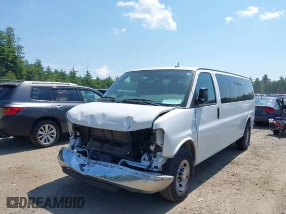 2015 Chevrolet Express Passenger LT с VIN 1GAZG1FG0F1152286, выставлен на аукционе IAAI как лот 42963764 с пробегом 30 155 миль миль и . История ставок и продаж доступна на DreamBid. Изображение 17.