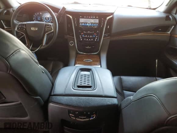 2016 Cadillac Escalade Luxury Collection z VIN 1GYS4BKJ2GR302064, wystawiony jako Copart lot #82099695 z przebiegiem 95 418 mil mil oraz Szkoda całkowita • Salvage title. Historia ofert i sprzedaży dostępna na DreamBid. Obrazek 8.