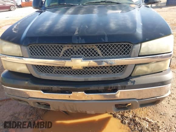 2005 Chevrolet Silverado 1500 LS with VIN 2GCEC19TX51276553, listed as a IAAI auction lot 43365837 with 304,626 mi miles and . Bid and sale history available at DreamBid. Image 6.