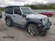 2022 Jeep Wrangler Sport с VIN 1C4GJXAG4NW195637, выставлен на аукционе Copart как лот 51852175 с пробегом 35 981 миль миль и Списание • Salvage title. История ставок и продаж доступна на DreamBid. Изображение 4.