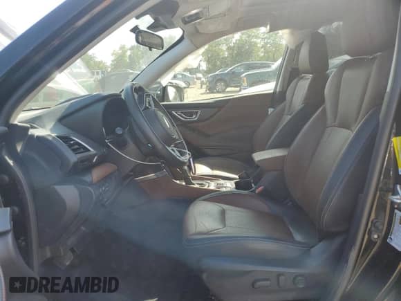 2022 Subaru Forester Touring z VIN JF2SKARC5NH442269, wystawiony jako Copart lot #71297655 z przebiegiem 22 135 mil mil oraz Szkoda całkowita • Salvage title. Historia ofert i sprzedaży dostępna na DreamBid. Obrazek 7.