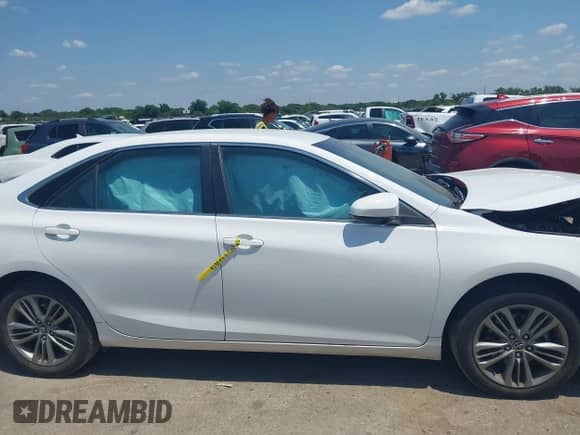2016 Toyota Camry XLE with VIN 4T1BF1FK3GU557716, listed as a IAAI auction lot 42930732 with 97,137 mi miles and . Bid and sale history available at DreamBid. Image 13.