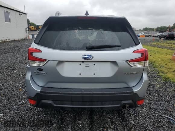 2024 Subaru Forester Limited z VIN JF2SKALC9RH420662, wystawiony jako Copart lot #69491445 z przebiegiem 7 533 mil mil oraz Szkoda całkowita • Salvage title. Historia ofert i sprzedaży dostępna na DreamBid. Obrazek 6.