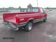 1995 Ford F-150 z VIN 1FTEF14N3SNA93084, wystawiony jako IAAI lot #43324697 z przebiegiem 110 860 mil mil oraz . Historia ofert i sprzedaży dostępna na DreamBid. Obrazek 4.