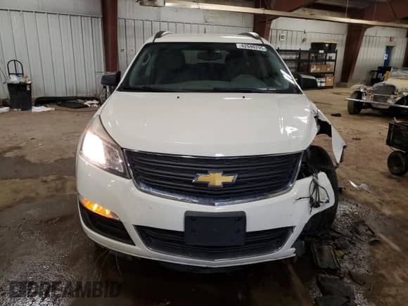 2015 Chevrolet Traverse LS with VIN 1GNKRFED2FJ266241, listed as a Copart auction lot 62690295 with 215,210 mi miles and Clean title. Bid and sale history available at DreamBid. Image 5.