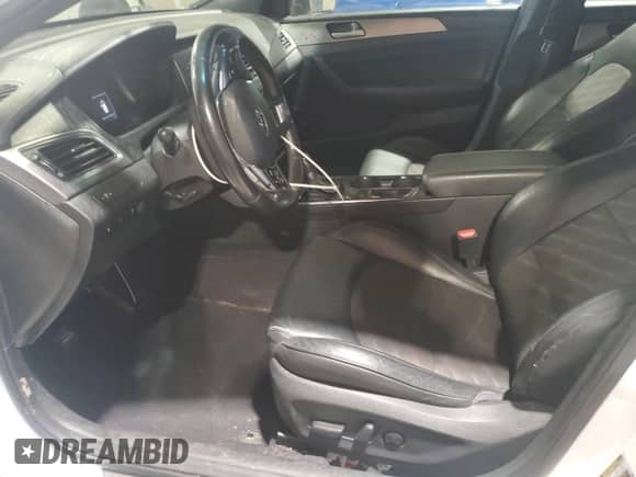 2017 Hyundai Sonata Sport с VIN 5NPE34AB3HH501791, выставлен на аукционе Copart как лот 57760385 с пробегом 125 514 миль миль и Списание • Salvage title. История ставок и продаж доступна на DreamBid. Изображение 7.