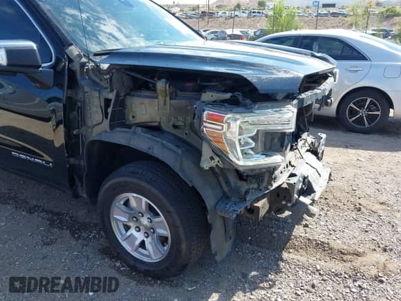 2021 GMC Sierra 1500 Denali z VIN 3GTU9FETXMG422324, wystawiony jako IAAI lot #43121547 z przebiegiem 55 757 mil mil oraz . Historia ofert i sprzedaży dostępna na DreamBid. Obrazek 19.