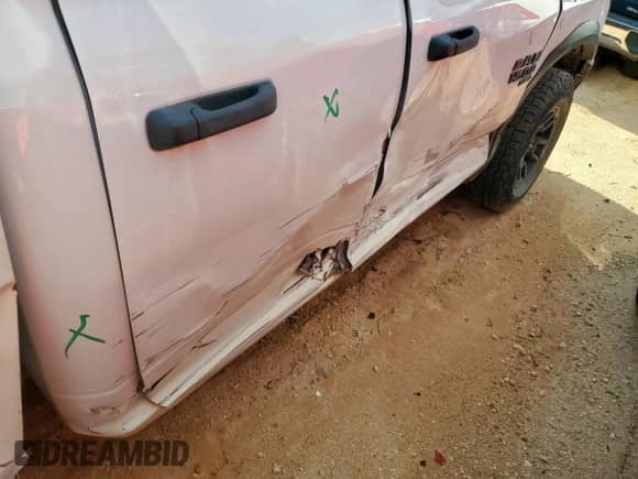 2022 Ram 1500 Warlock с VIN 1C6RR7GG8NS188374, выставлен на аукционе Copart как лот 68000055 с пробегом 100 623 миль миль и Списание • Salvage title. История ставок и продаж доступна на DreamBid. Изображение 13.