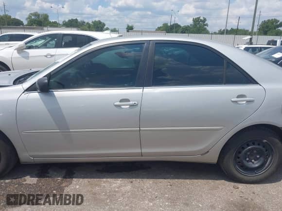 2005 Toyota Camry STD with VIN 4T1BE32K45U095345, listed as a IAAI auction lot 42931589 with 248,569 mi miles and . Bid and sale history available at DreamBid. Image 14.