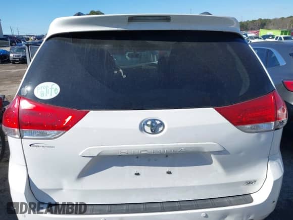 2013 Toyota Sienna XLE AAS with VIN 5TDYK3DC1DS341977, listed as a IAAI auction lot 41418311 with Not provided miles and . Bid and sale history available at DreamBid. Image 15.