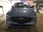 2025 Mazda CX-5 S Preferred z VIN JM3KFBCM1S0698341, wystawiony jako Copart lot #89738105 z przebiegiem 9 788 mil mil oraz Czysty tytuł • Clean title. Historia ofert i sprzedaży dostępna na DreamBid. Obrazek 5.