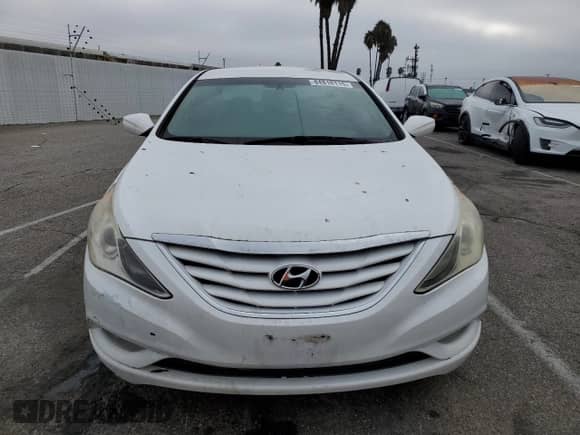 2013 Hyundai Sonata GLS z VIN 5NPEB4AC0DH719077, wystawiony jako Copart lot #84818115 z przebiegiem 180 211 mil mil oraz Czysty tytuł • Clean title. Historia ofert i sprzedaży dostępna na DreamBid. Obrazek 5.