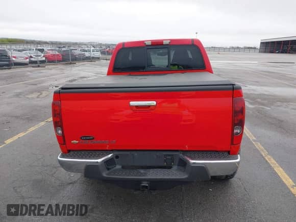 2012 Chevrolet Colorado 2LT z VIN 1GCHTDFE5C8116837, wystawiony jako IAAI lot #42084260 z przebiegiem 116 985 mil mil oraz . Historia ofert i sprzedaży dostępna na DreamBid. Obrazek 16.