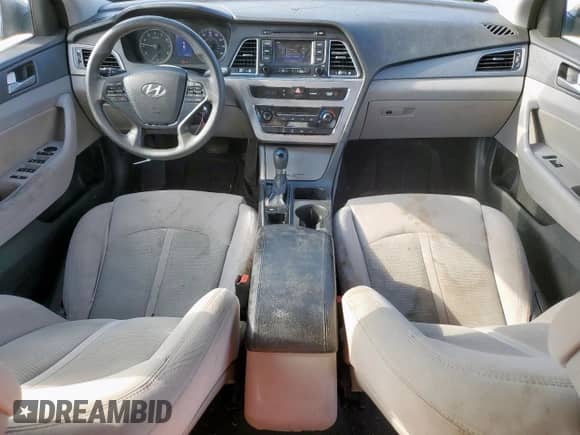 2015 Hyundai Sonata SE с VIN 5NPE24AF3FH174649, выставлен на аукционе Copart как лот 90345675 с пробегом 147 349 миль миль и Чистый • Clean title. История ставок и продаж доступна на DreamBid. Изображение 8.