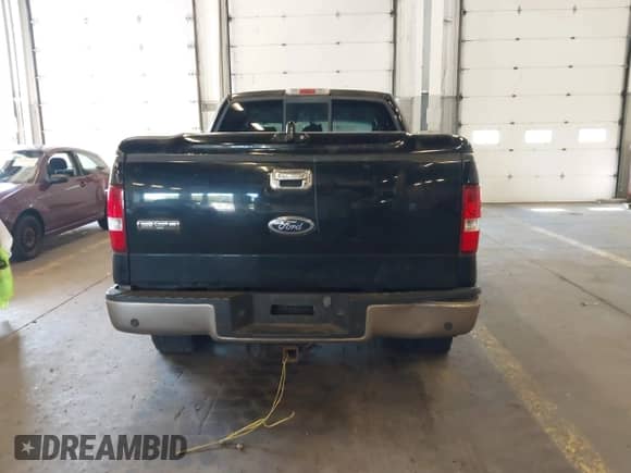 2005 Ford F-150 XLT z VIN 1FTPW14595KF08357, wystawiony jako IAAI lot #42955634 z przebiegiem Nie podano mil oraz . Historia ofert i sprzedaży dostępna na DreamBid. Obrazek 15.