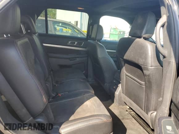 2018 Ford Explorer XLT с VIN 1FM5K8D86JGA33121, выставлен на аукционе Copart как лот 80763845 с пробегом 85 006 миль миль и Списание • Salvage title. История ставок и продаж доступна на DreamBid. Изображение 10.