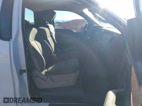 2009 Ford F-150 XL с VIN 1FTRF12819KA89965, выставлен на аукционе IAAI как лот 43433100 с пробегом 140 508 миль миль и . История ставок и продаж доступна на DreamBid. Изображение 5.