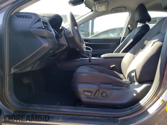 2019 Toyota Camry Hybrid LE z VIN 4T1B31HK9KU512469, wystawiony jako Copart lot #85112345 z przebiegiem 83 416 mil mil oraz Szkoda całkowita • Salvage title. Historia ofert i sprzedaży dostępna na DreamBid. Obrazek 7.