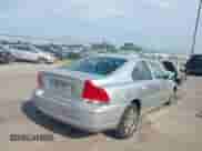 2006 Volvo S60 2.5L Turbo с VIN YV1RH592962514437, выставлен на аукционе IAAI как лот 42914280 с пробегом 127 520 миль миль и . История ставок и продаж доступна на DreamBid. Изображение 4.