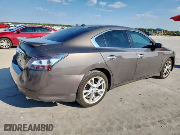 2013 Nissan Maxima SV z VIN 1N4AA5AP9DC825409, wystawiony jako Copart lot #81876795 z przebiegiem 135 555 mil mil oraz Szkoda całkowita • Salvage title. Historia ofert i sprzedaży dostępna na DreamBid. Obrazek 3.