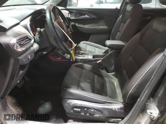 2021 Chevrolet TrailBlazer RS z VIN KL79MUSLXMB157519, wystawiony jako Copart lot #80082344 z przebiegiem 65 644 mil mil oraz Czysty tytuł • Clean title. Historia ofert i sprzedaży dostępna na DreamBid. Obrazek 7.