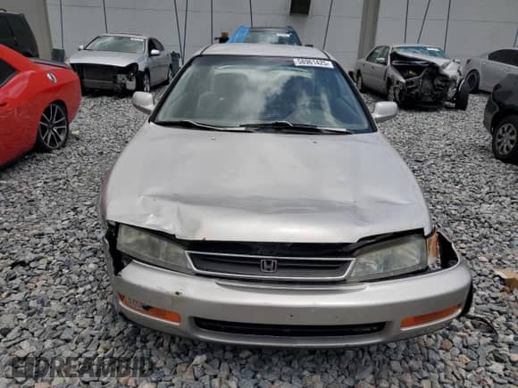 1997 Honda Accord LX с VIN 1HGCD7230VA027915, выставлен на аукционе Copart как лот 58961425 с пробегом 200 814 миль миль и Списание • Salvage title. История ставок и продаж доступна на DreamBid. Изображение 5.