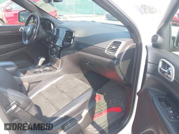 2020 Jeep Grand Cherokee Altitude with VIN 1C4RJFAG5LC126201, listed as a IAAI auction lot 43155385 with 75,215 mi miles and . Bid and sale history available at DreamBid. Image 5.