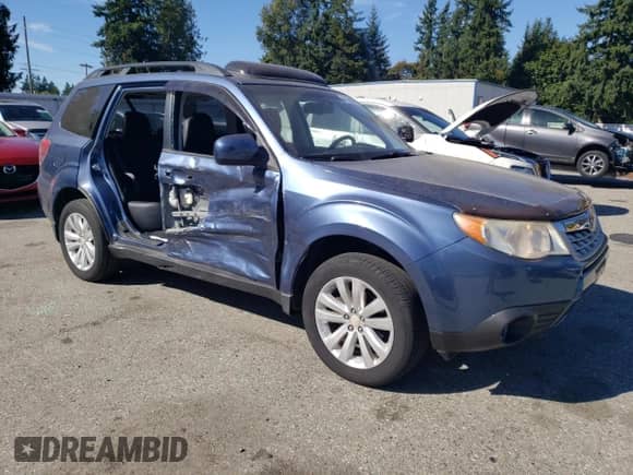 2011 Subaru Forester X Limited z VIN JF2SHAEC8BH766834, wystawiony jako Copart lot #81688995 z przebiegiem 48 014 mil mil oraz Szkoda całkowita • Salvage title. Historia ofert i sprzedaży dostępna na DreamBid. Obrazek 4.