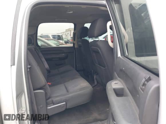 2011 Chevrolet Silverado 1500 LS z VIN 3GCPKREA4BG390355, wystawiony jako IAAI lot #42206957 z przebiegiem 153 766 mil mil oraz . Historia ofert i sprzedaży dostępna na DreamBid. Obrazek 8.