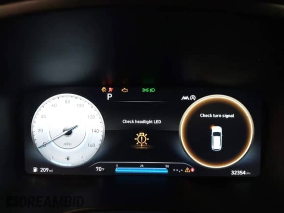 2021 Hyundai Santa Fe Limited with VIN 5NMS4DALXMH346589, listed as a IAAI auction lot 42412099 with 32,354 mi miles and . Bid and sale history available at DreamBid. Image 7.