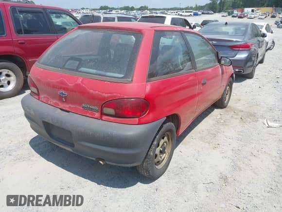 1998 Chevrolet Metro z VIN 2C1MR2260W6715491, wystawiony jako IAAI lot #42627560 z przebiegiem 122 328 mil mil oraz . Historia ofert i sprzedaży dostępna na DreamBid. Obrazek 4.