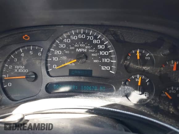 2005 Chevrolet Silverado 1500HD LS с VIN 1GCGK13U75F943195, выставлен на аукционе IAAI как лот 43498069 с пробегом 180 678 миль миль и . История ставок и продаж доступна на DreamBid. Изображение 7.