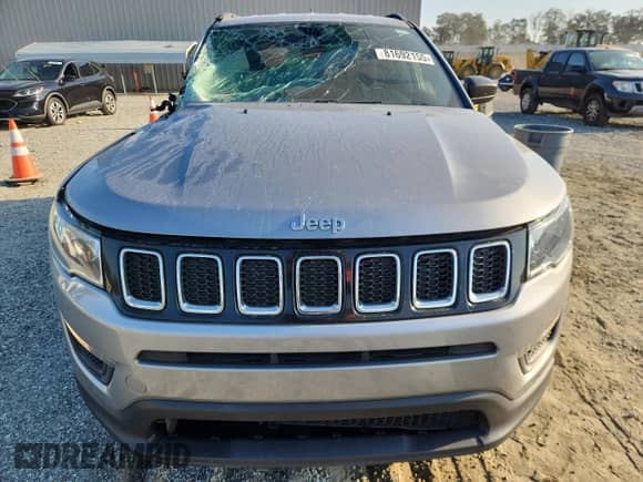 2017 Jeep Compass Sport with VIN 3C4NJDAB8HT656150, listed as a Copart auction lot 81692155 with 262,608 mi miles and Salvage title. Bid and sale history available at DreamBid. Image 5.