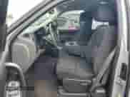 2011 GMC Sierra 1500 SL z VIN 1GTR2UEA9BZ292823, wystawiony jako Copart lot #72561334 z przebiegiem 151 421 mil mil oraz Szkoda całkowita • Salvage title. Historia ofert i sprzedaży dostępna na DreamBid. Obrazek 7.