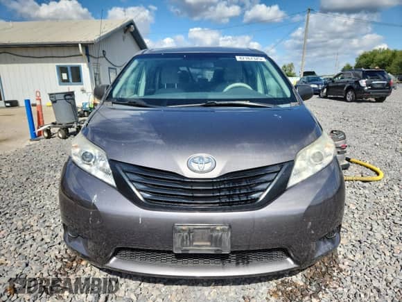 2012 Toyota Sienna with VIN 5TDZK3DCXCS233781, listed as a Copart auction lot 82167325 with 183,332 mi miles and Salvage title. Bid and sale history available at DreamBid. Image 5.