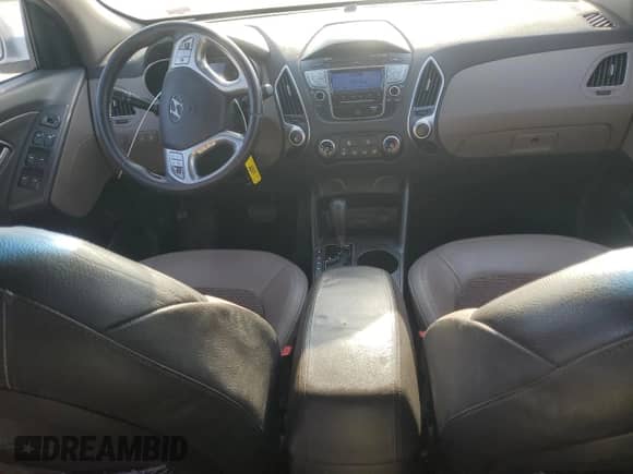 2011 Hyundai Tucson Limited with VIN KM8JU3AC7BU213263, listed as a Copart auction lot 52646455 with 165,236 mi miles and Salvage title. Bid and sale history available at DreamBid. Image 8.