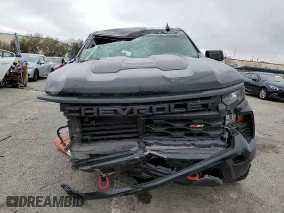 2023 Chevrolet Silverado 1500 Custom Trail Boss with VIN 3GCUDCEDXPG172089, listed as a Copart auction lot 48074715 with 32,880 mi miles and Salvage title. Bid and sale history available at DreamBid. Image 5.
