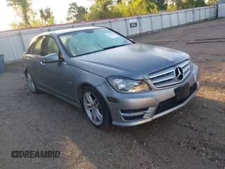2012 Mercedes-Benz C 250 Sport с VIN WDDGF4HB1CA628390, выставлен на аукционе IAAI как лот 43281518 с пробегом 148 637 миль миль и . История ставок и продаж доступна на DreamBid. Изображение 1.
