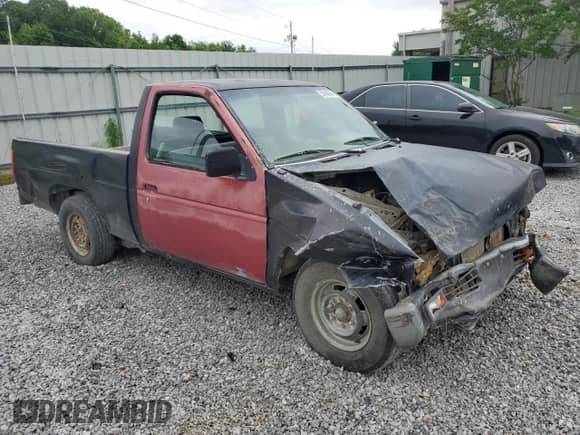 1993 Nissan Frontier с VIN 1N6SD11S8PC347598, выставлен на аукционе Copart как лот 55698925 с пробегом 167 131 миль миль и Списание • Salvage title. История ставок и продаж доступна на DreamBid. Изображение 4.