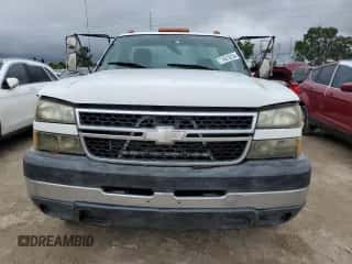 2006 Chevrolet Silverado 3500 с VIN 1GBJC34U36E271807, выставлен на аукционе Copart как лот 74018754 с пробегом Не указан миль и Списание • Salvage title. История ставок и продаж доступна на DreamBid. Изображение 5.