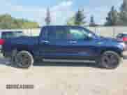 2008 Toyota Tundra Limited z VIN 5TBDV58118S501543, wystawiony jako IAAI lot #43306341 z przebiegiem 167 364 mil mil oraz . Historia ofert i sprzedaży dostępna na DreamBid. Obrazek 14.