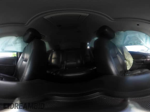 2011 Chevrolet Suburban LT с VIN 1GNSKJE36BR210250, выставлен на аукционе IAAI как лот 41830940 с пробегом 196 546 миль миль и . История ставок и продаж доступна на DreamBid. Изображение 19.