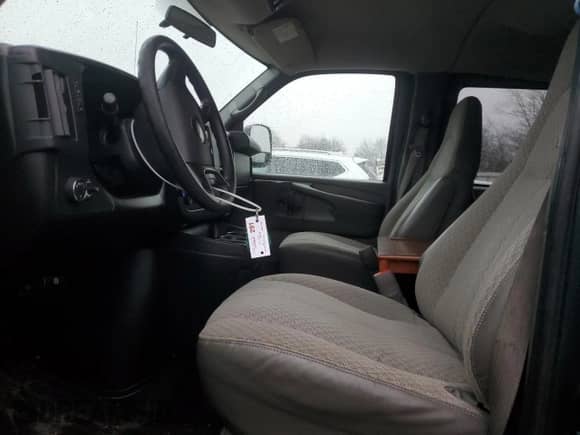 2009 Chevrolet Express Passenger z VIN 1GAHG39K091161470, wystawiony jako Copart lot #43410435 z przebiegiem 59 850 mil mil oraz Szkoda całkowita • Salvage title. Historia ofert i sprzedaży dostępna na DreamBid. Obrazek 7.