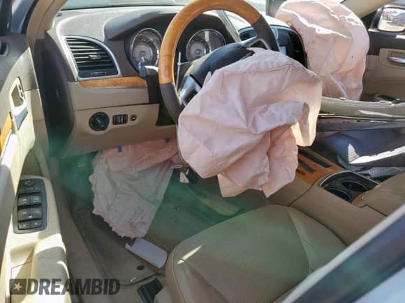 2012 Chrysler 300 C с VIN 2C3CCAKT5CH188939, выставлен на аукционе Copart как лот 84565645 с пробегом 98 642 миль миль и Списание • Salvage title. История ставок и продаж доступна на DreamBid. Изображение 8.