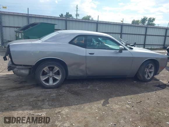 2016 Dodge Challenger SXT с VIN 2C3CDZAG9GH284059, выставлен на аукционе IAAI как лот 43282552 с пробегом 112 649 миль миль и . История ставок и продаж доступна на DreamBid. Изображение 12.